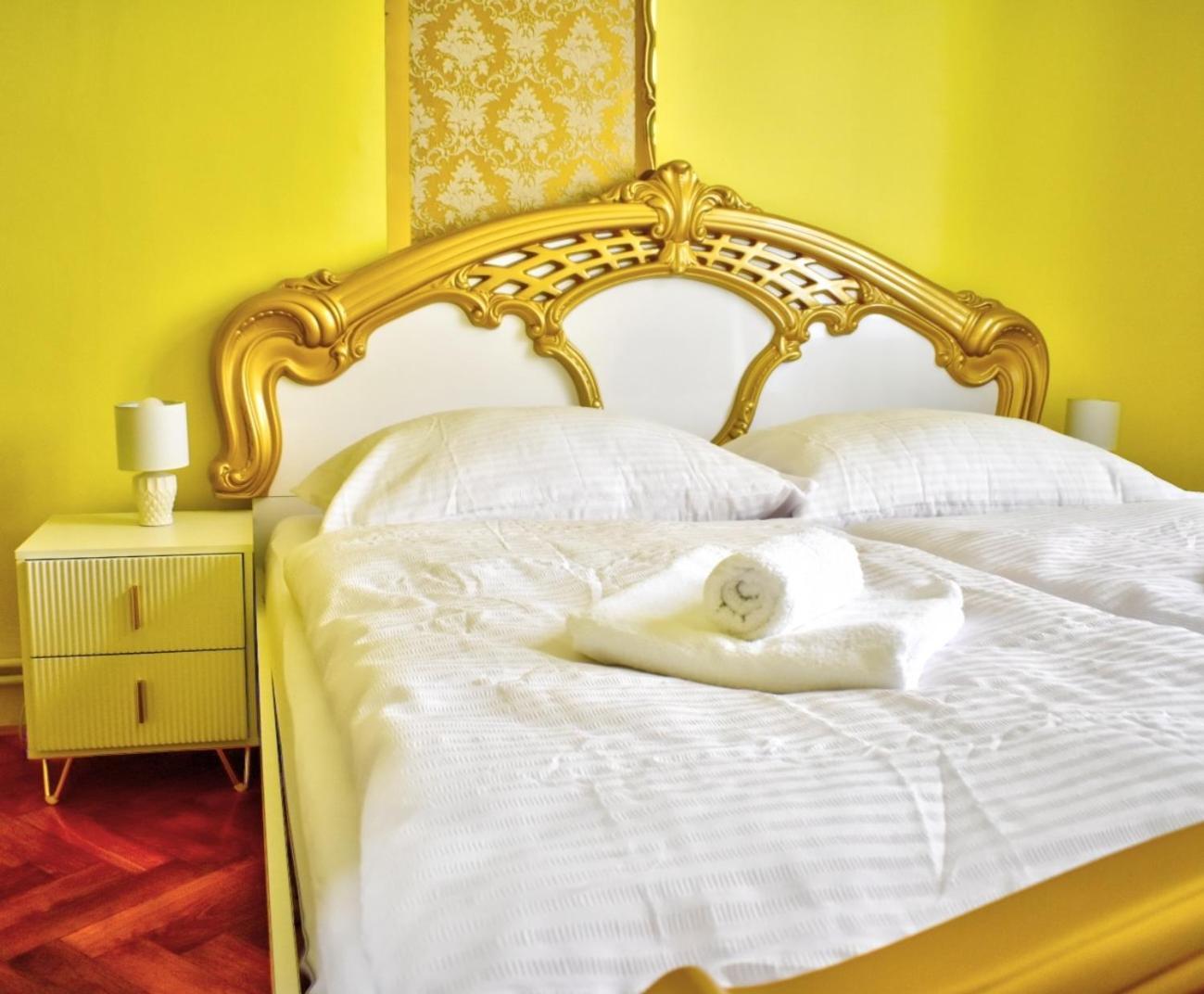 Karlsbad Promenade Apartment Luaran gambar