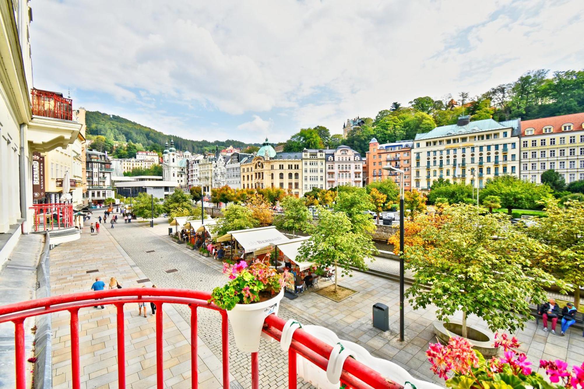 Karlsbad Promenade Apartment Luaran gambar